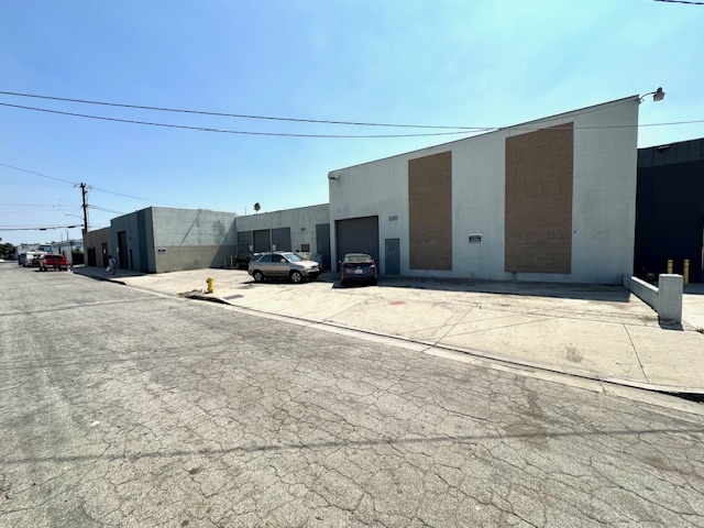 322-330 W 131st St, Los Angeles, Ca 90061 - 15,650 M2 W  22' Clear, 3 