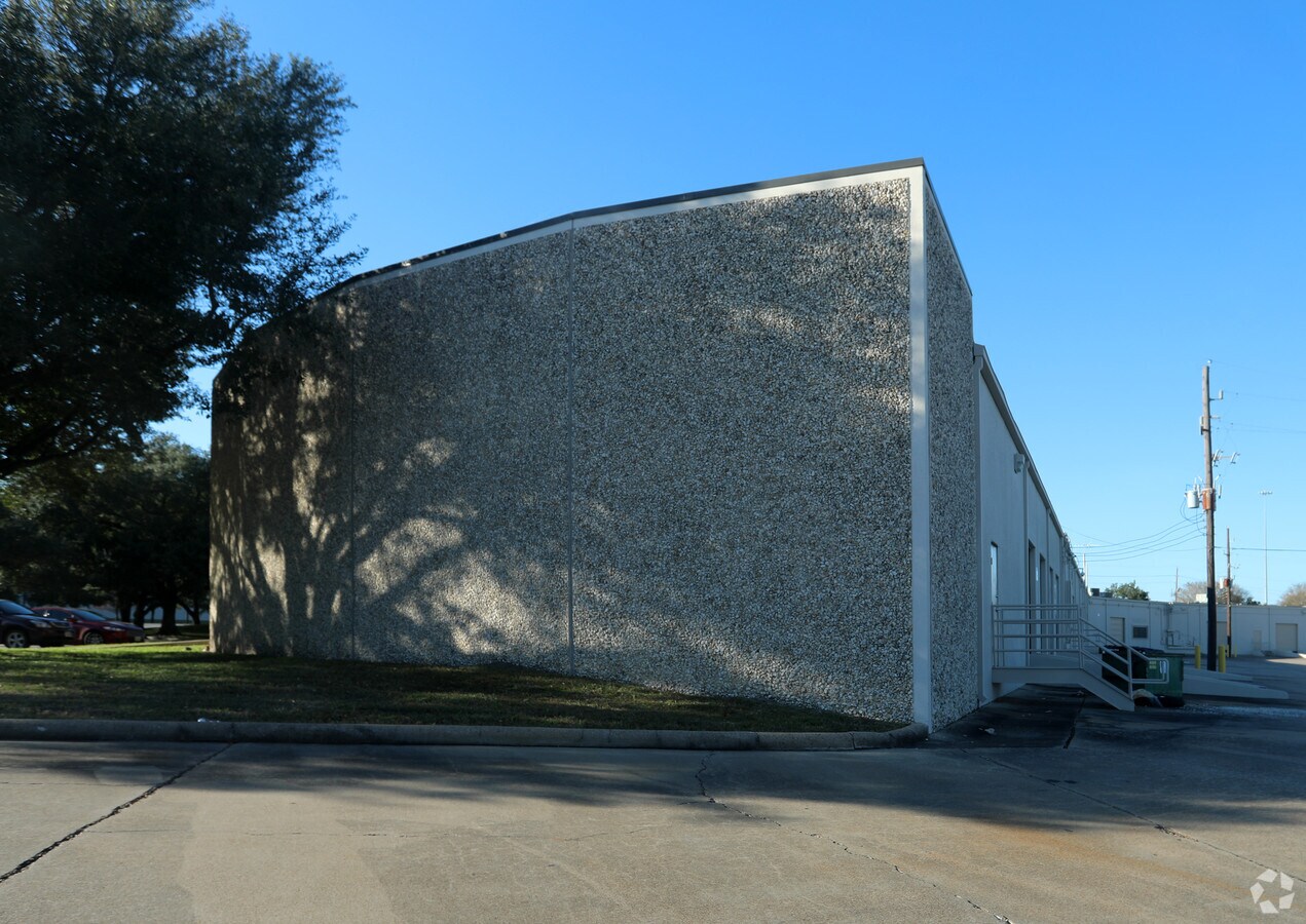 View Photo