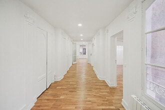 12 Rue Vignon, Paris for lease Interior Photo- Image 1 of 7