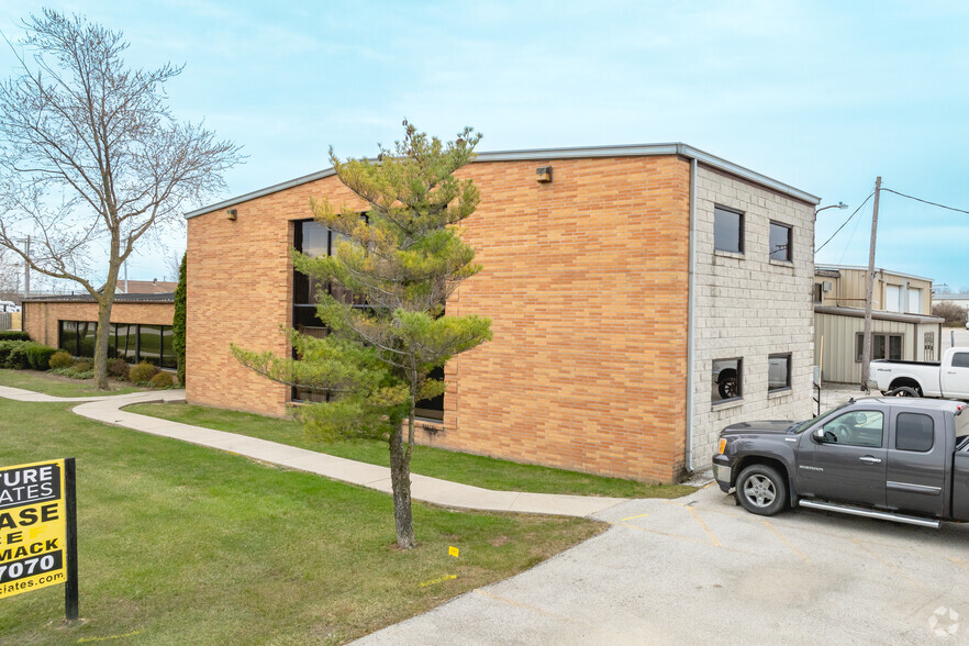 26699 Eckel Rd, Perrysburg, OH for lease - Building Photo - Image 1 of 2