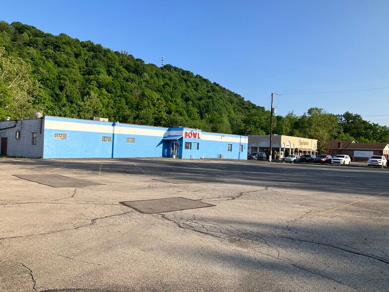 1220 Long Run Rd, White Oak, PA 15131 Retail for Sale