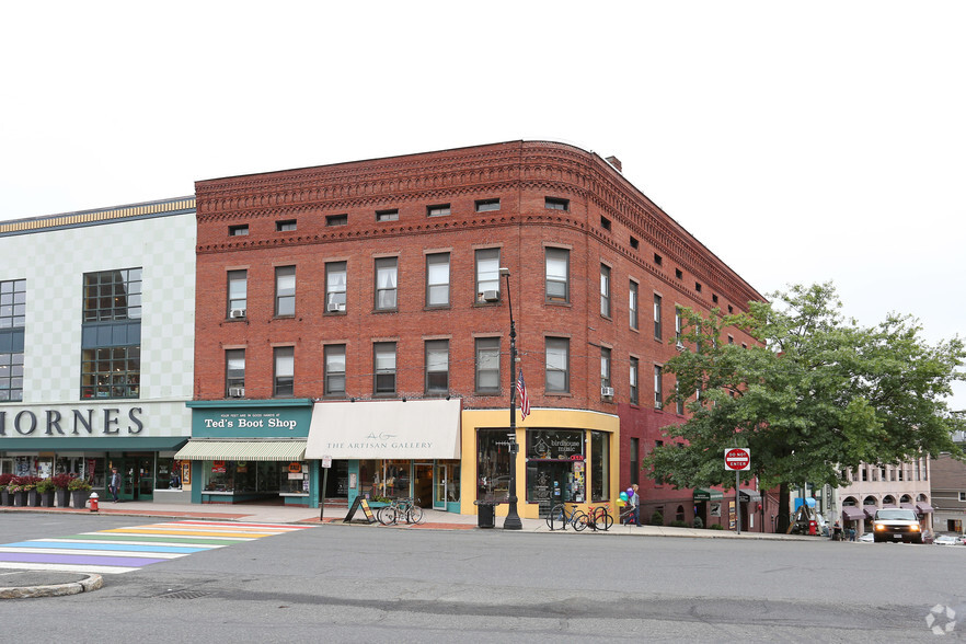 158-164 Main St, Northampton, MA for lease - Building Photo - Image 2 of 10