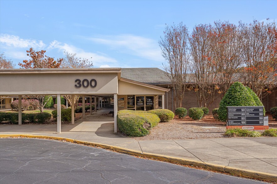 2609 N Duke St, Durham, NC for lease - Building Photo - Image 2 of 10