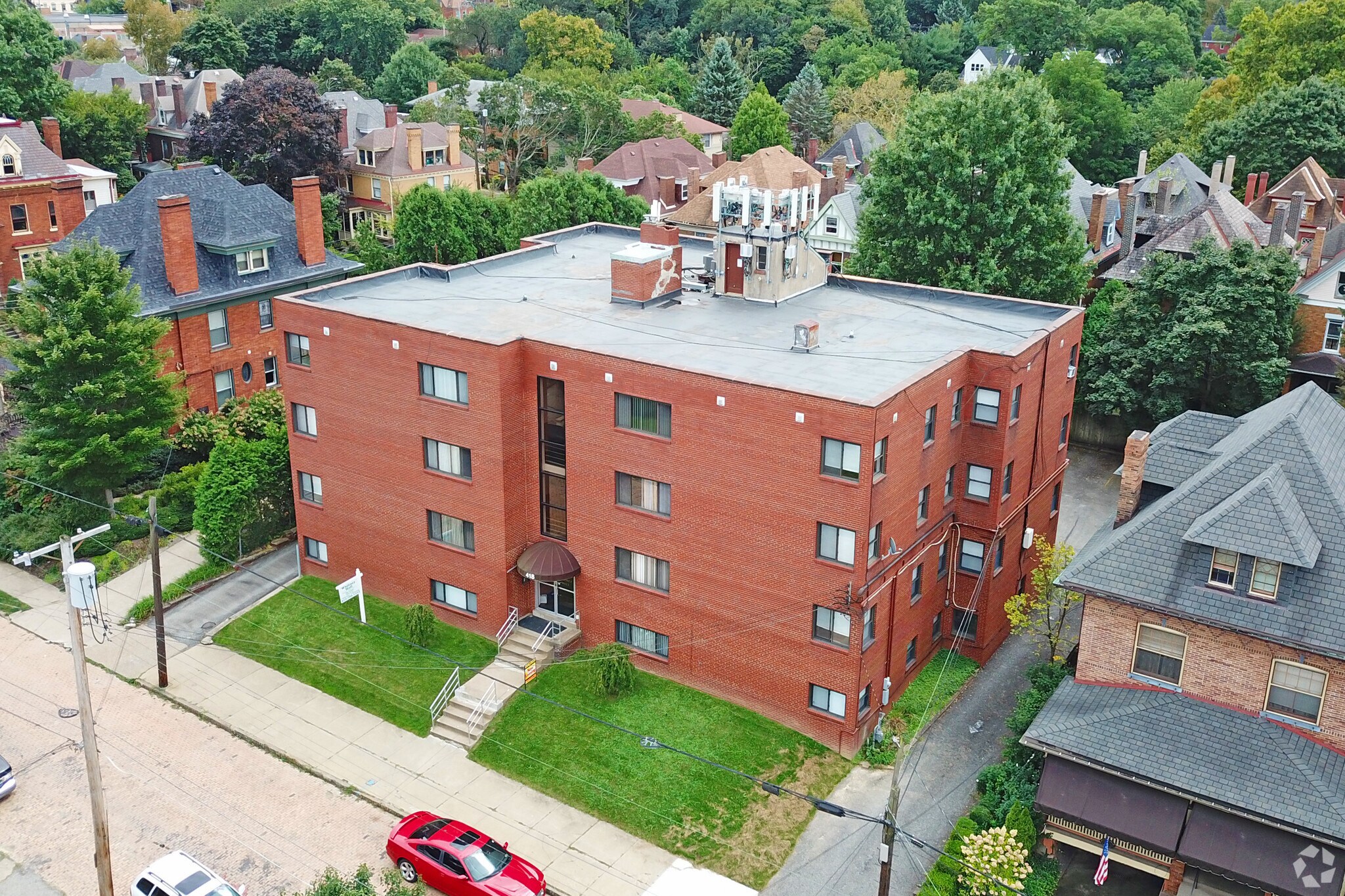 418 Whitney Ave, Pittsburgh, PA for sale Primary Photo- Image 1 of 1