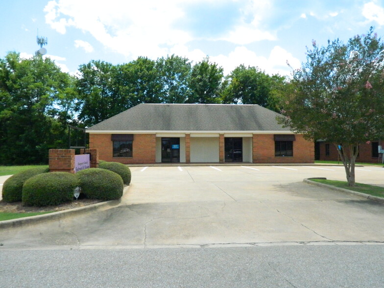 6765 Taylor Cir, Montgomery, AL for sale - Building Photo - Image 1 of 1