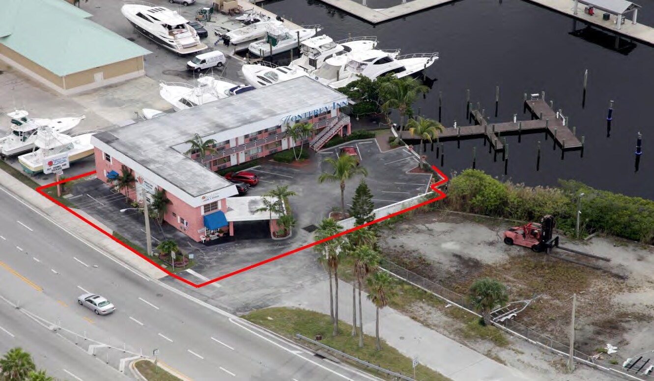 300 SW Monterey Rd, Stuart, FL for sale Primary Photo- Image 1 of 1