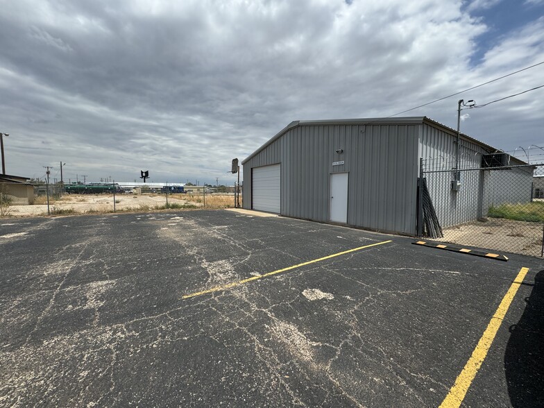 212 S Dock Rd, Odessa, TX for lease - Building Photo - Image 2 of 5