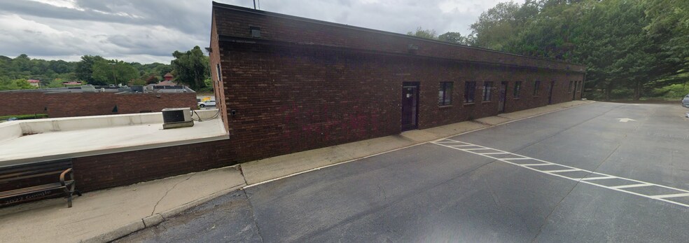 18 Regent Park Blvd, Asheville, NC for lease - Building Photo - Image 2 of 2