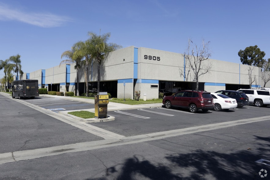 9825 Painter Ave, Santa Fe Springs, CA for lease - Building Photo - Image 3 of 57