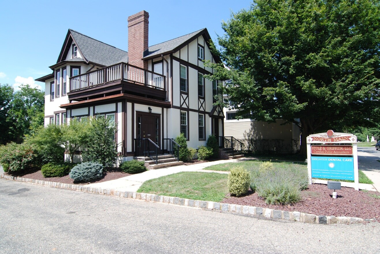 2 N Main St, Flemington, NJ for sale Primary Photo- Image 1 of 1