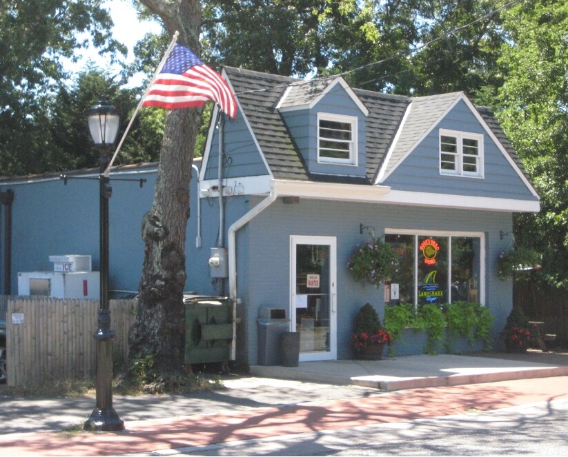 58 River Rd, Great River, NY 11739