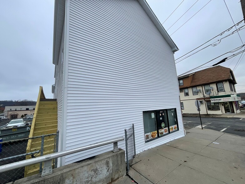 81-85 Berkshire Ave, Paterson, NJ for sale - Building Photo - Image 3 of 11