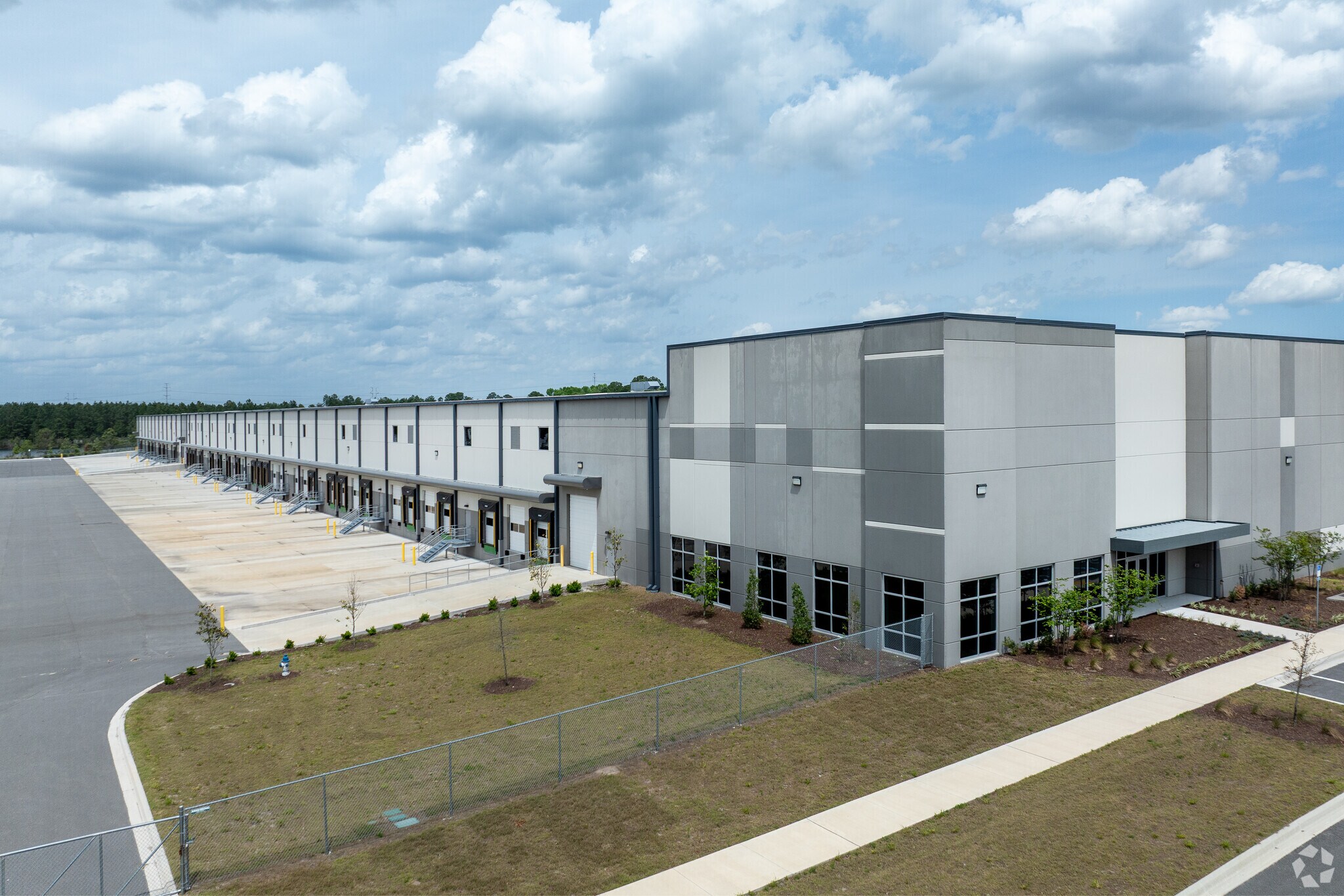 2983 Faye Rd, Jacksonville, FL for lease Building Photo- Image 1 of 18