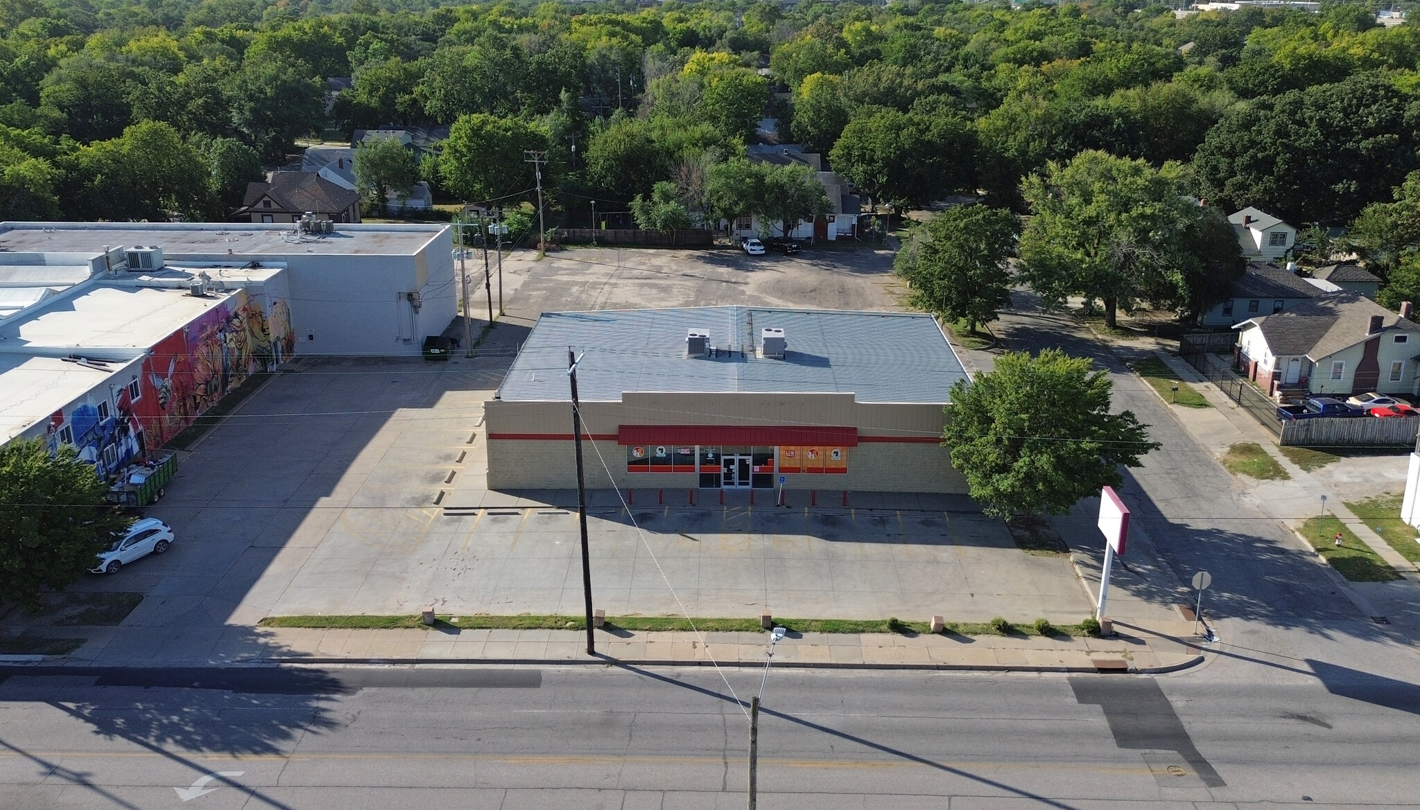 2201 E Central Ave, Wichita, KS for lease Building Photo- Image 1 of 4