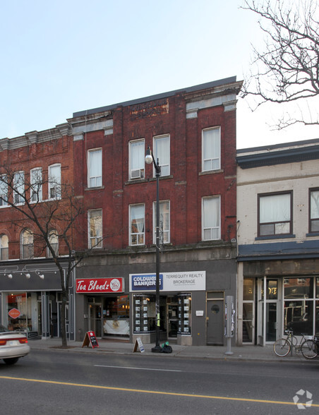 2875-2879 Dundas St W, Toronto, ON for lease - Primary Photo - Image 1 of 6