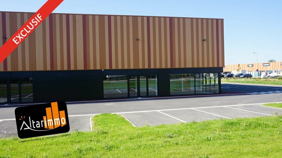 Flex in Chartres for sale - Building Photo - Image 1 of 4