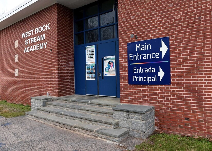 School Buildings for Redevelopment (RFP) portfolio of 2 properties for sale on LoopNet.com - Building Photo - Image 3 of 4