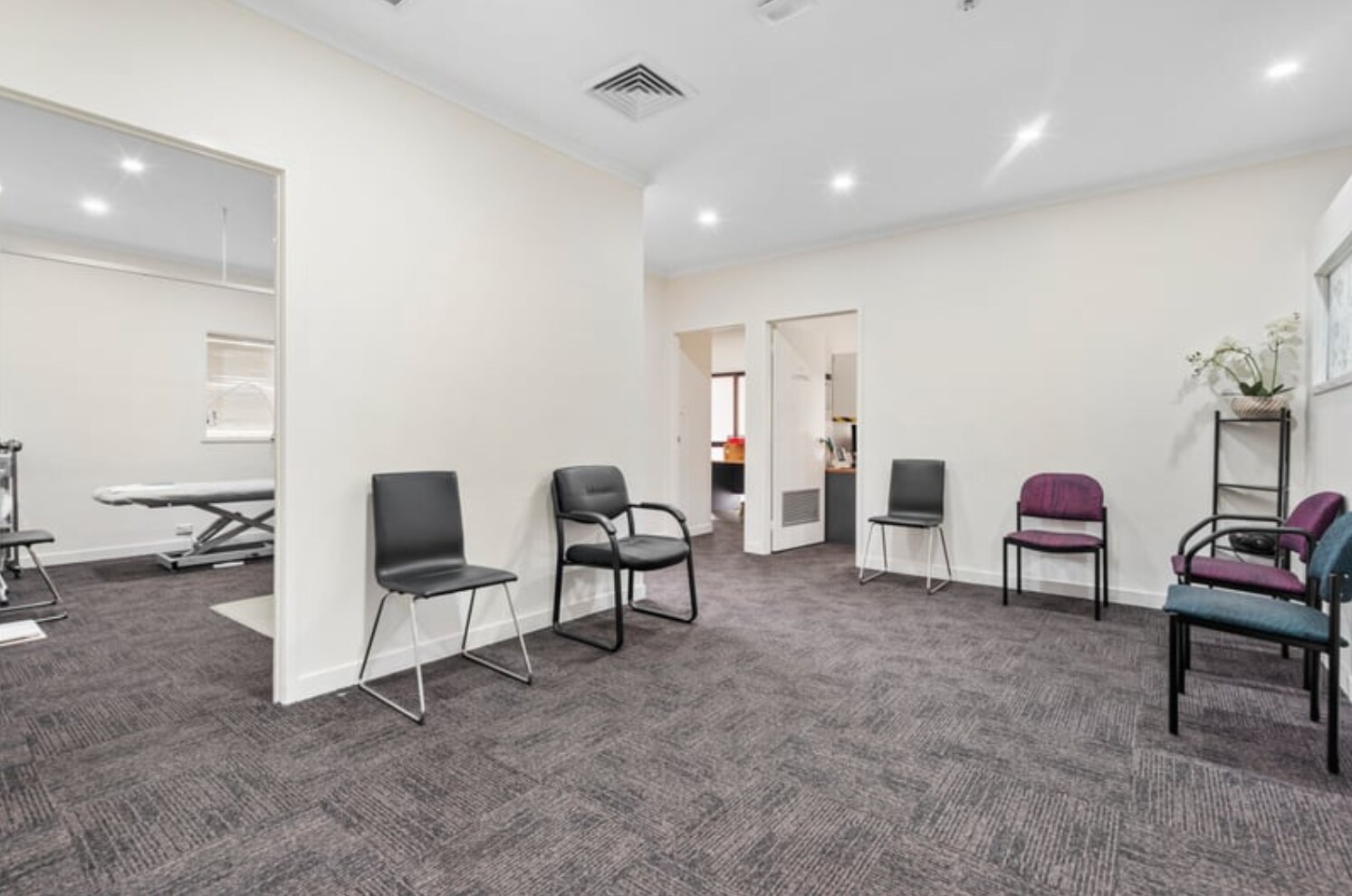 1304 Samford Road, Ferny Grove for lease Interior Photo- Image 1 of 7