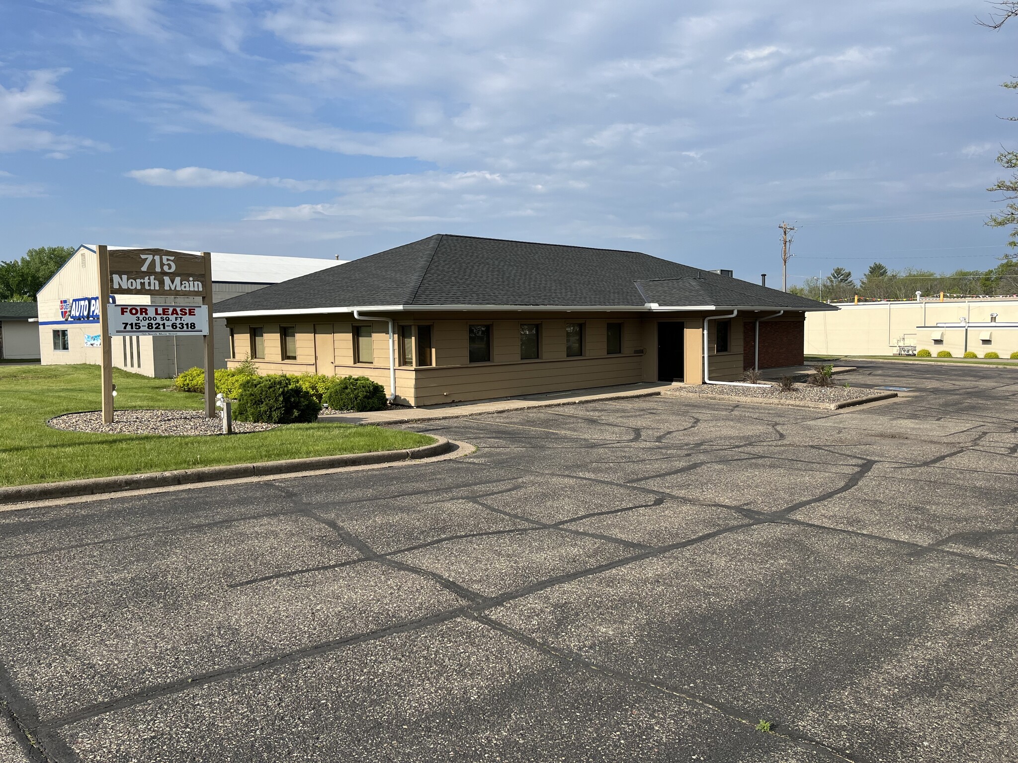 715 N Main St, River Falls, WI for lease Building Photo- Image 1 of 22