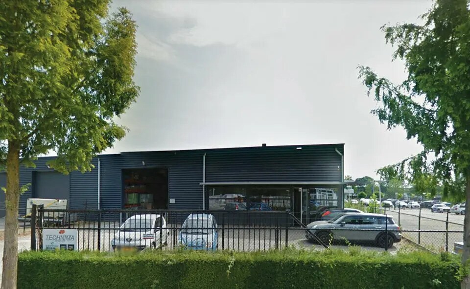 Flex in Bordeaux for lease Building Photo- Image 1 of 2