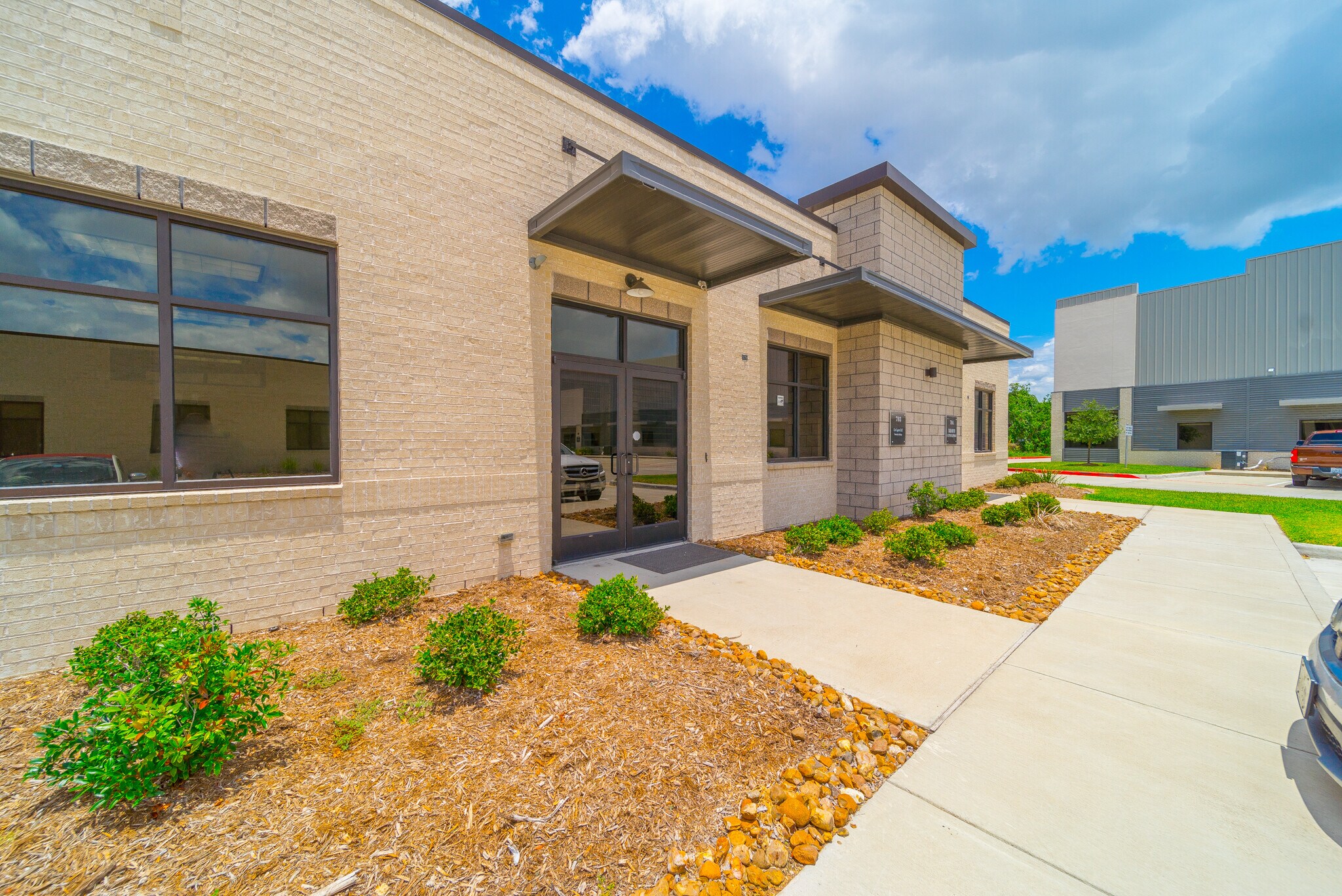 202 Industrial Blvd, Sugar Land, TX 77478 - Building 7 | LoopNet