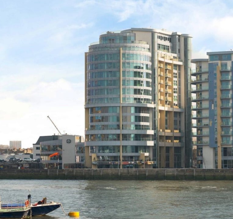 Bridges Court Rd, London for sale Building Photo- Image 1 of 1