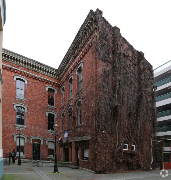 26 Bastion Sq, Victoria, BC for lease - Building Photo - Image 1 of 6