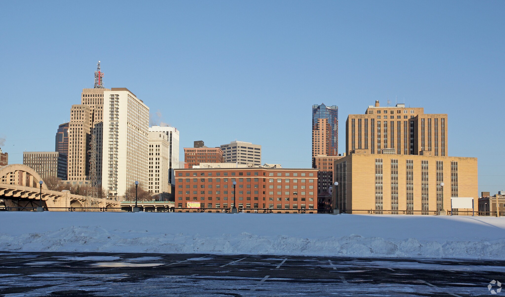 155 S Wabasha St S, Saint Paul, MN for lease Primary Photo- Image 1 of 5