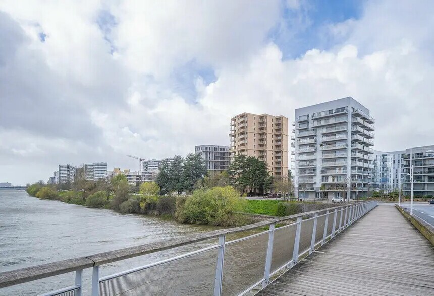Retail in Nantes for sale - Building Photo - Image 3 of 9