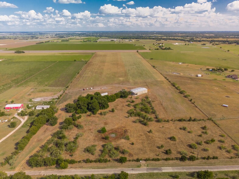 1161 County Road 269, Snook, TX for sale - Building Photo - Image 1 of 1