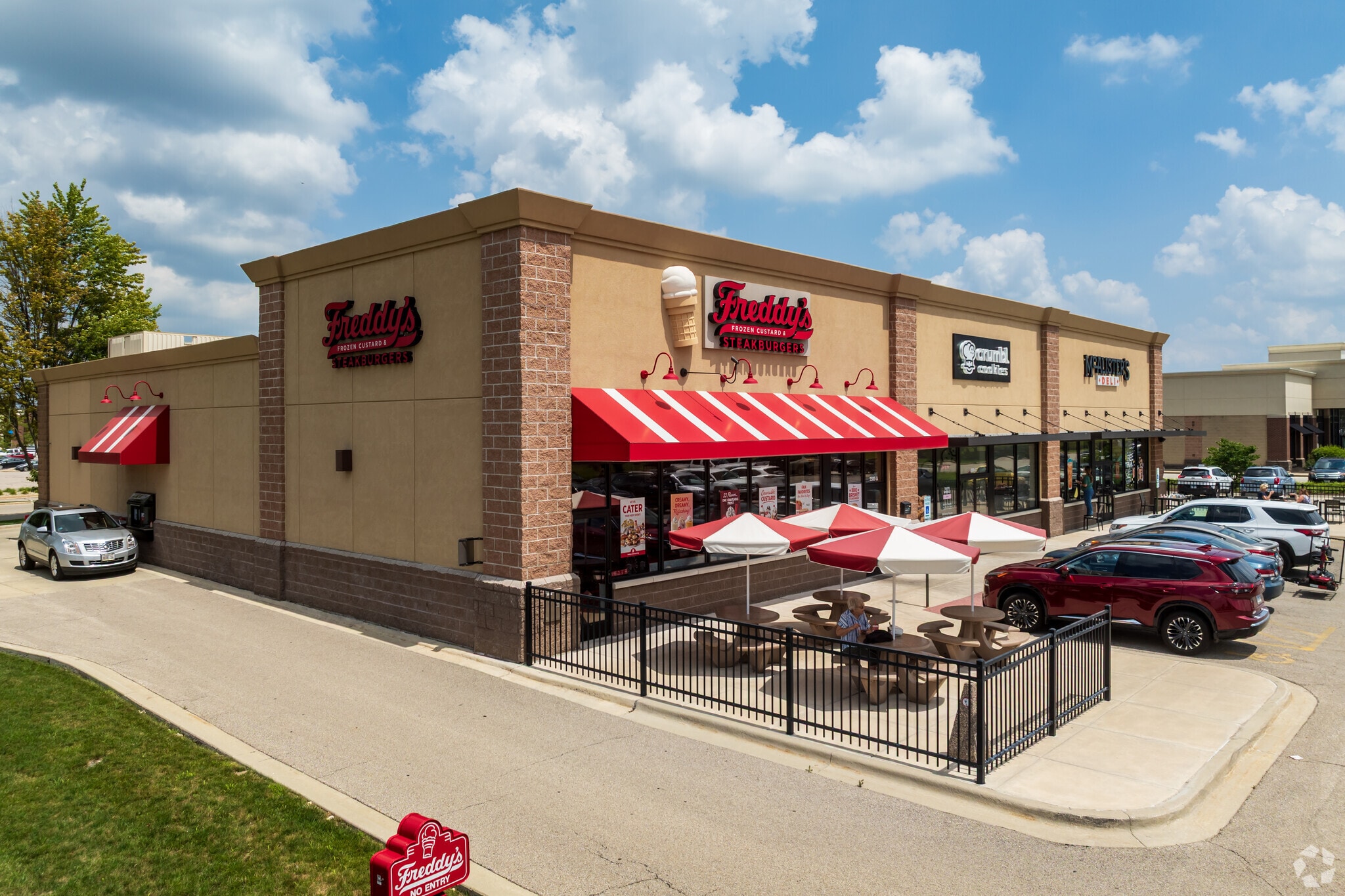 5500 Northwest Hwy, Crystal Lake, IL for lease Building Photo- Image 1 of 6