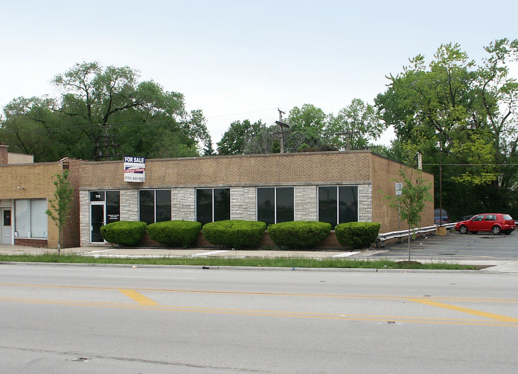 110 W Higgins Rd, Park Ridge, IL for sale Primary Photo- Image 1 of 1