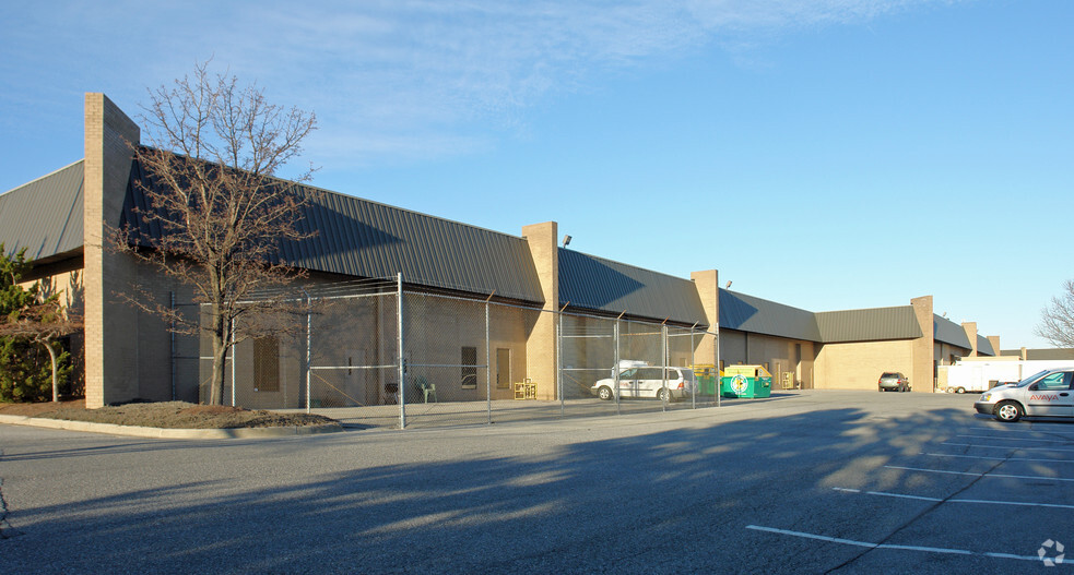 3700 Commerce Dr, Baltimore, MD for lease - Building Photo - Image 2 of 5