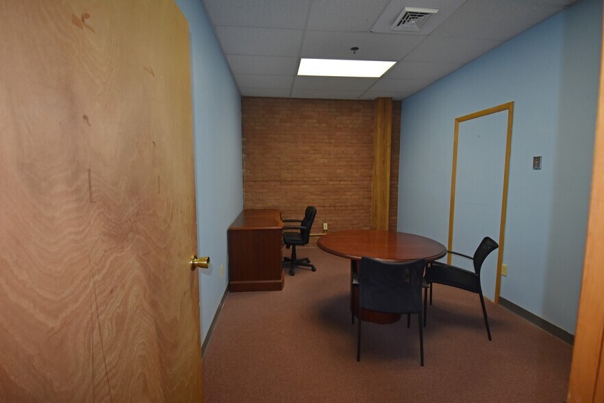 34 Depot St, Pittsfield, MA 01201