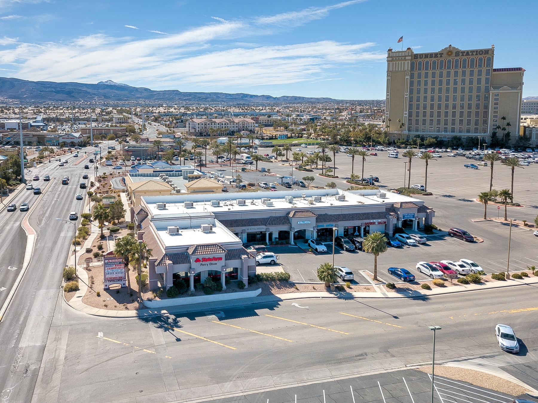 565 Marks St, Henderson, NV for lease Interior Photo- Image 1 of 12