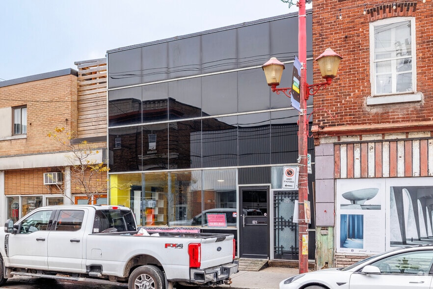 621 Rue Notre-Dame, Montréal, QC for lease - Primary Photo - Image 1 of 3