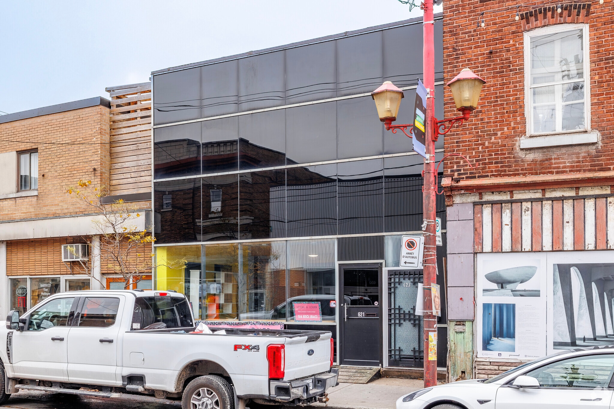 621 Rue Notre-Dame, Montréal, QC for lease Primary Photo- Image 1 of 4
