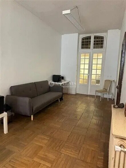 Office in Orléans for lease - Building Photo - Image 3 of 6