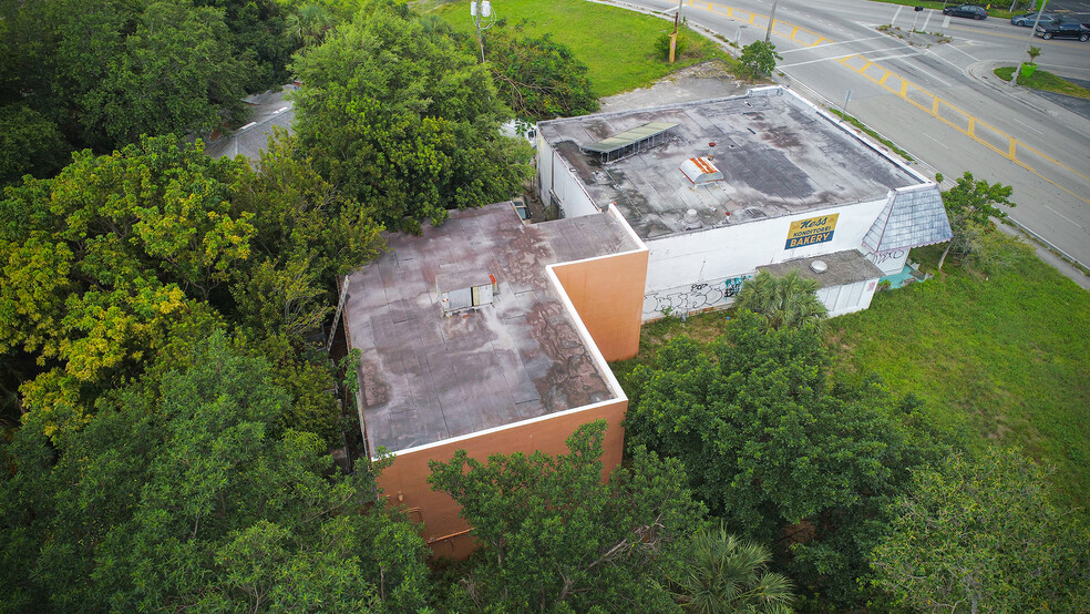 11801 W Dixie Hwy, Miami, FL for sale - Aerial - Image 2 of 13