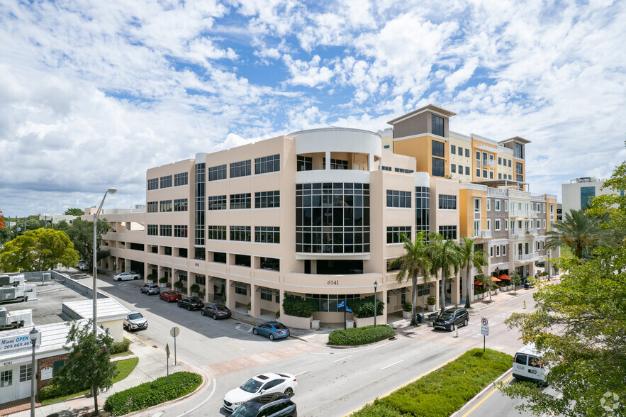 6141 Sunset Dr, South Miami, FL for lease - Building Photo - Image 1 of 6