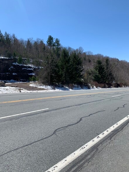 17B @ Broadway portfolio of 2 properties for sale on LoopNet.com - Building Photo - Image 3 of 3