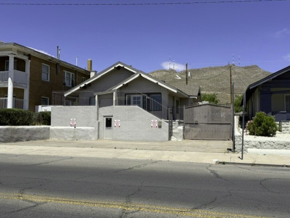 2313 Montana Ave, El Paso, TX for lease Interior Photo- Image 1 of 5