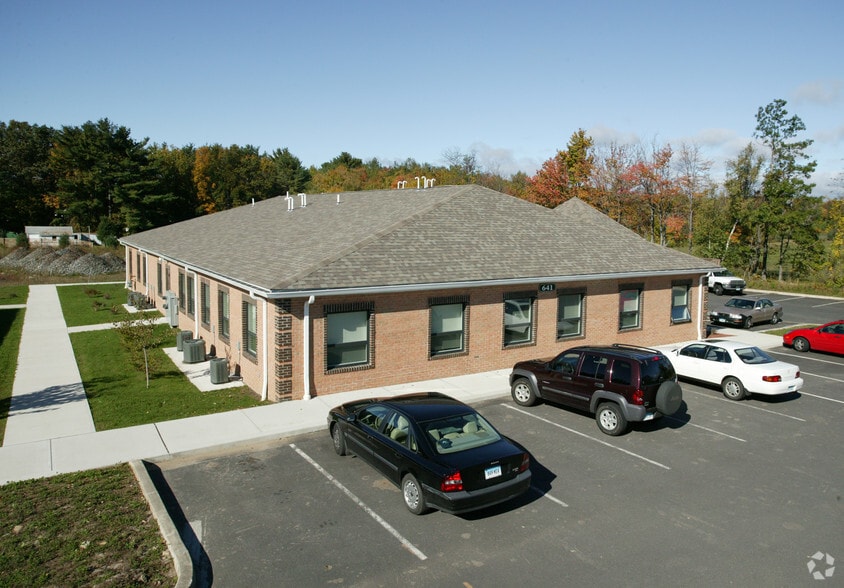 641 Clark Rd, Bristol, CT for sale - Building Photo - Image 2 of 2