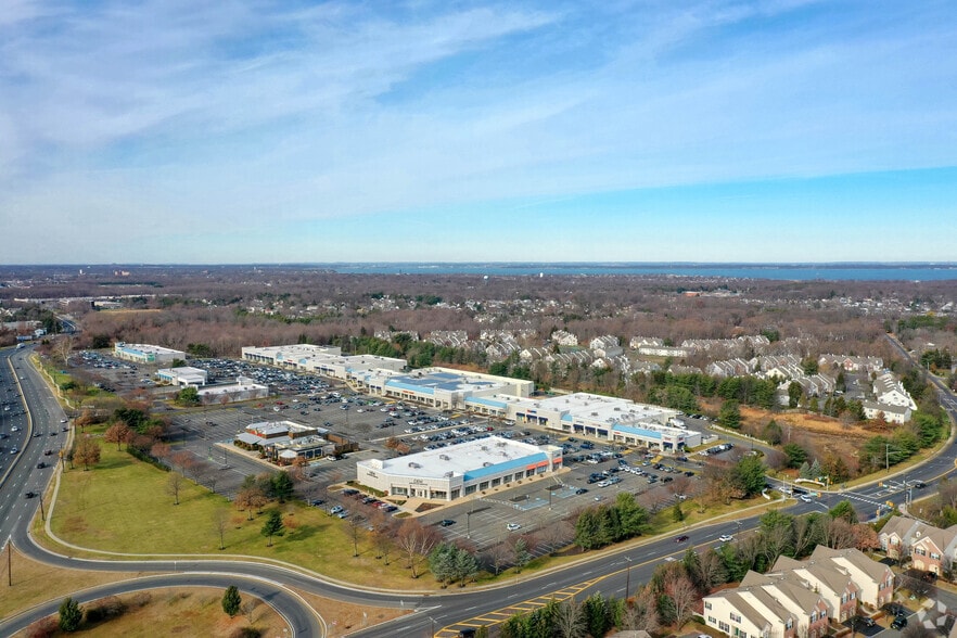 2101-2145 Rt 35, Holmdel, NJ for lease - Building Photo - Image 3 of 3