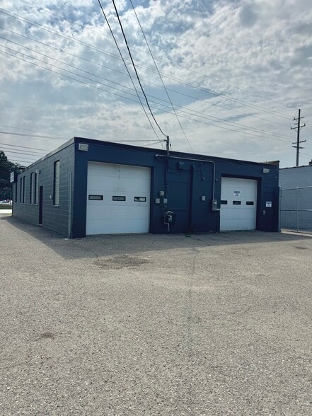 23389-23391 Telegraph Rd, Southfield, MI for lease - Building Photo - Image 2 of 6