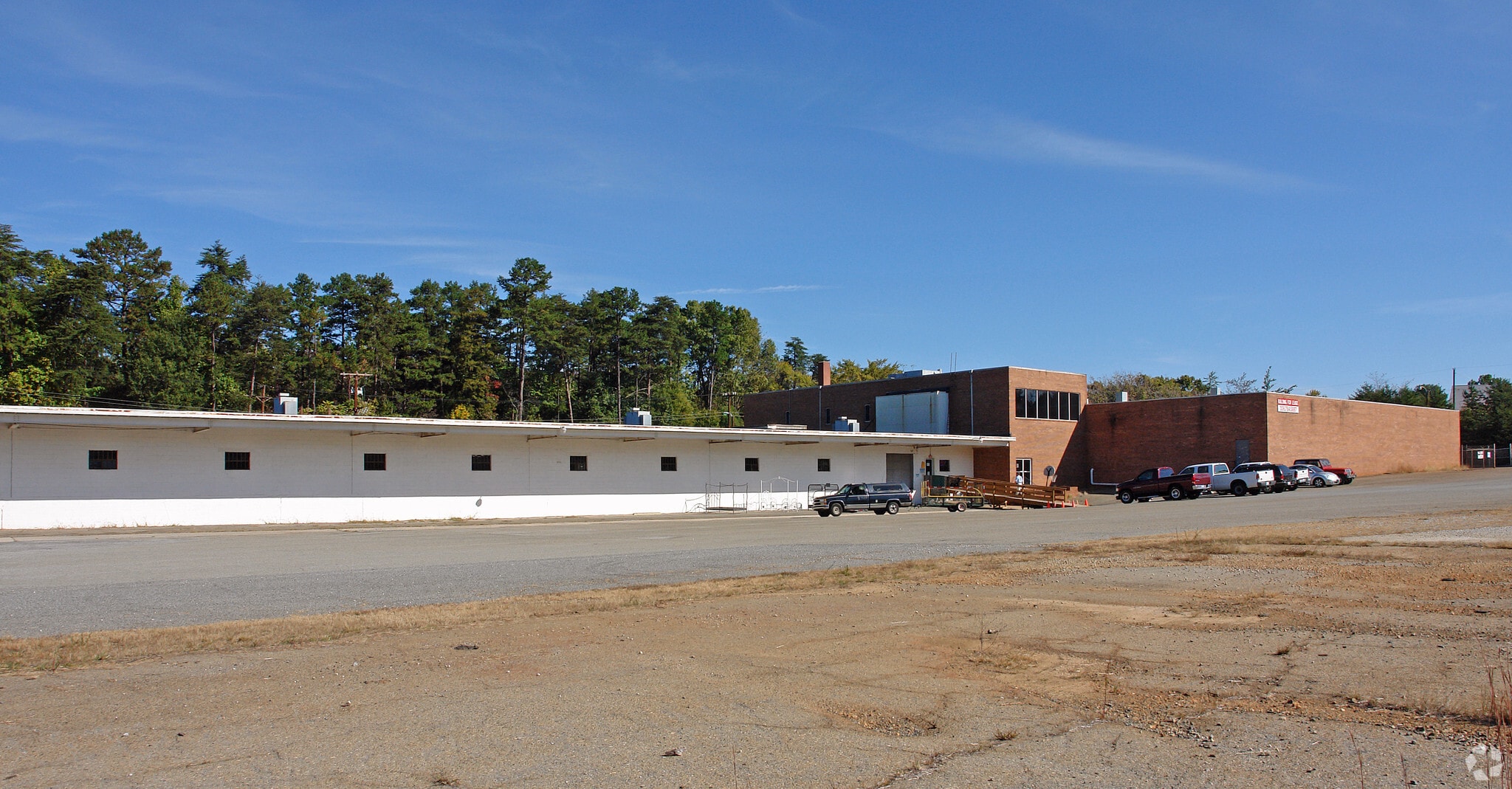 535 E Clemmonsville Rd, Winston-Salem, NC for lease Building Photo- Image 1 of 7