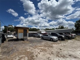 1050 Nursery Road - Convenience Store
