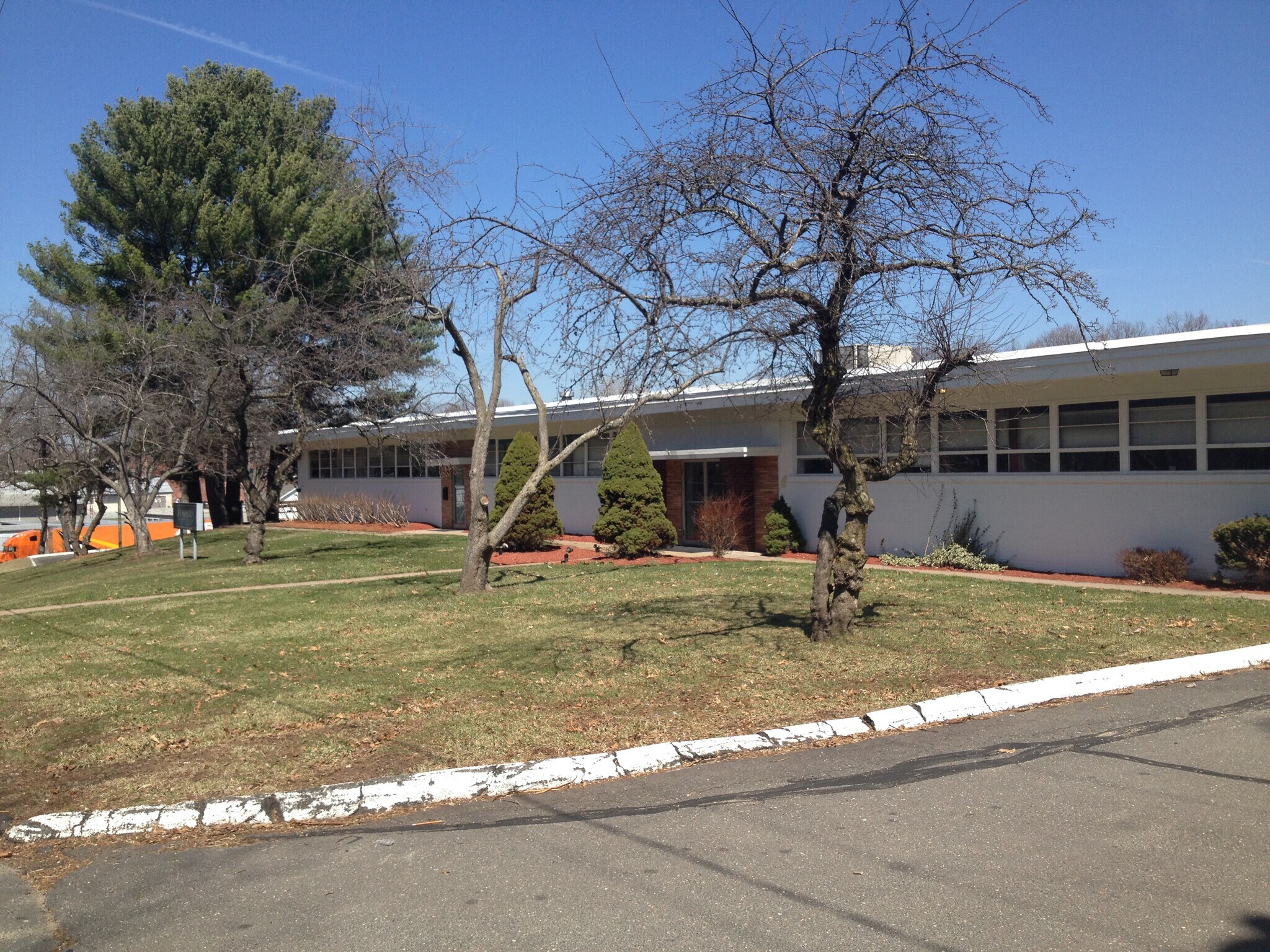 49 Regent St, Manchester, CT for sale Building Photo- Image 1 of 1