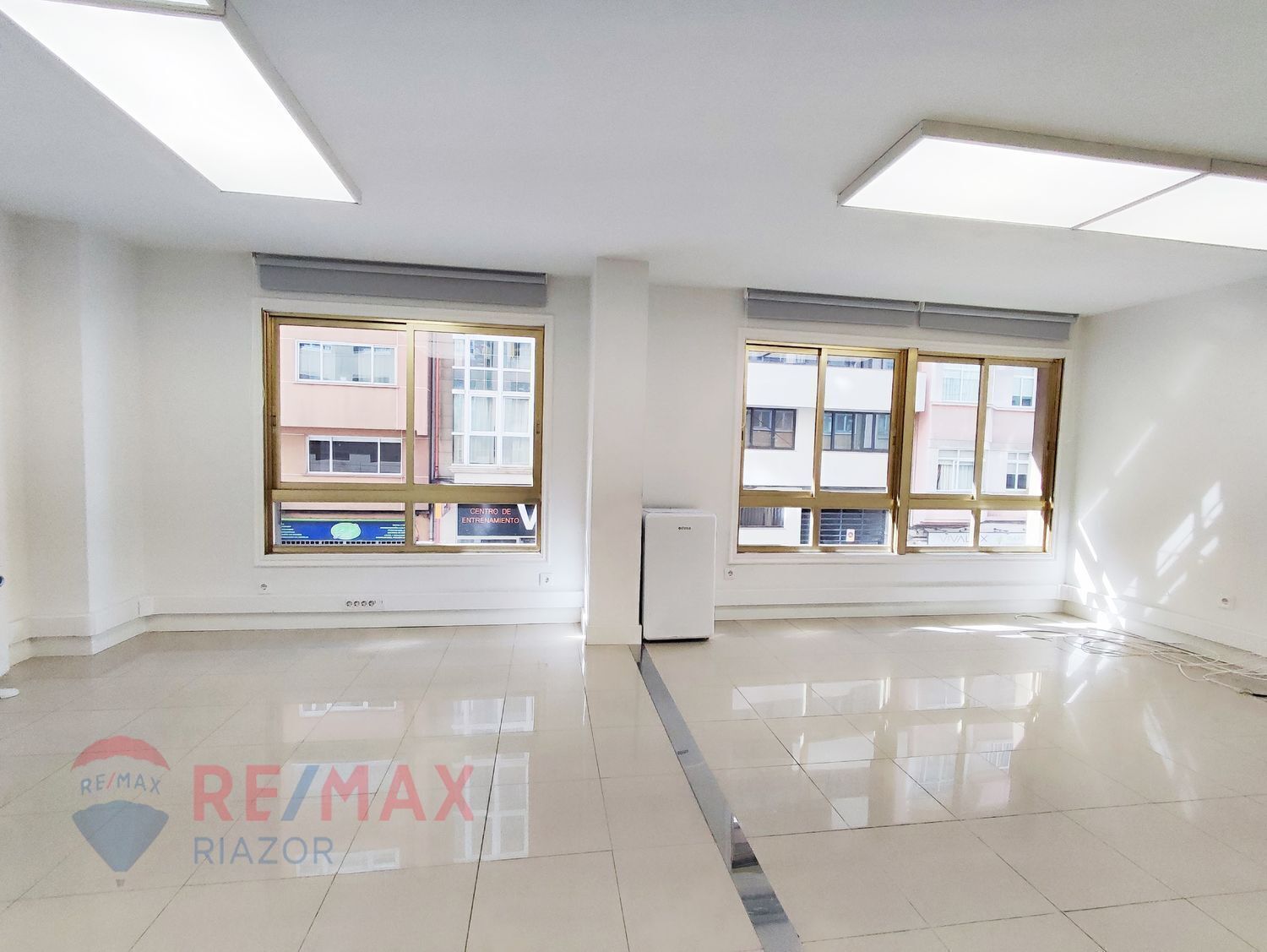 Office in A Coruña, La Coruna for lease Interior Photo- Image 1 of 21