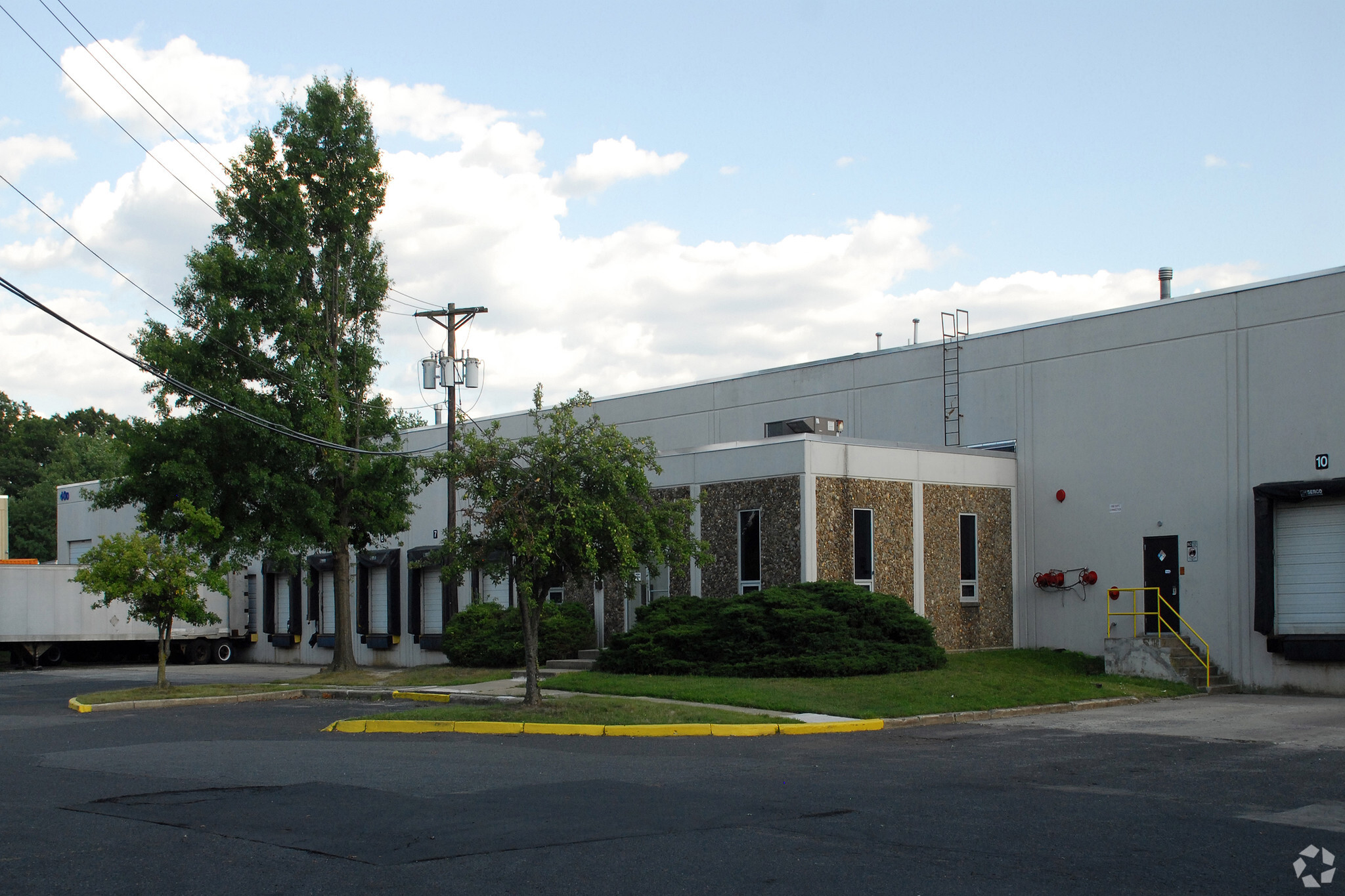 40d Cotters Ln, East Brunswick, NJ for lease Primary Photo- Image 1 of 8